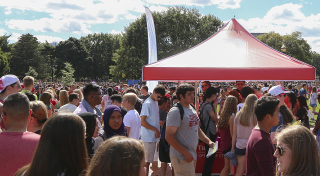 Student organizations are invited to register to volunteer at the Student Involvement Fair on August 20 and raise money for their student organization!
